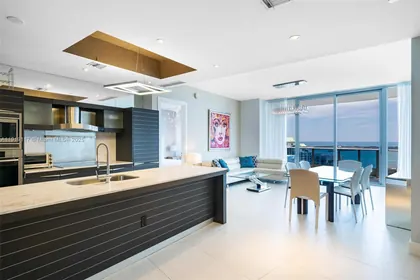 200 Biscayne Boulevard Way # 4707, Miami FL 33131 Miami, FL real estate