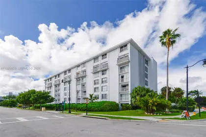 17800 Atlantic Blvd, Sunny Isles Beach FL 33160 Sunny Isles Beach, FL real estate