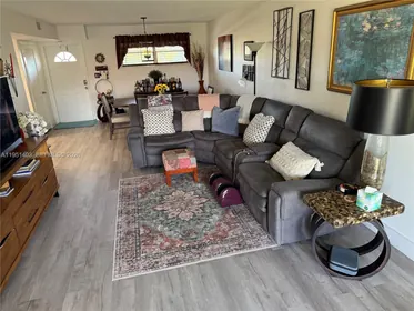 8911 S Hollybrook Blvd # 305, Pembroke Pines FL 33025 Pembroke Pines, FL real estate