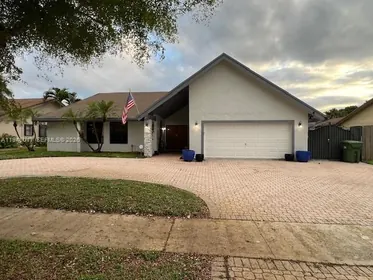 10140 NW 21st Ct, Pembroke Pines FL 33026 Pembroke Pines, FL real estate