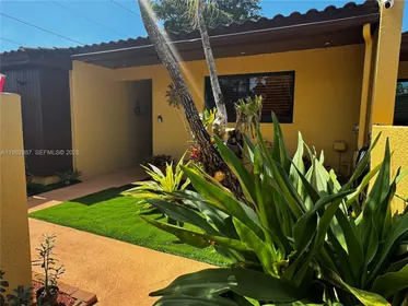 8720 SW 148th Pl, Miami FL 33193 Miami, FL real estate