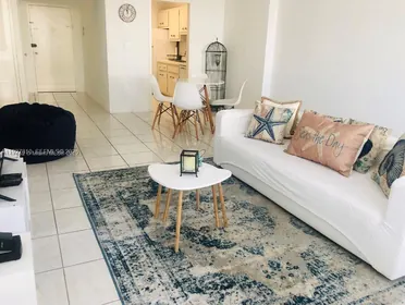 100 Lincoln Rd # 541, Miami Beach FL 33139 Miami Beach, FL real estate