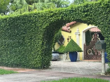 3030 Alton Rd, Miami Beach FL 33140 Miami Beach, FL real estate