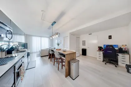 31 SE 6th St # 2506, Miami FL 33131 Miami, FL real estate