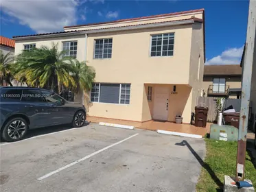 2425 W 54th Pl # 13, Hialeah FL 33016 Hialeah, FL real estate