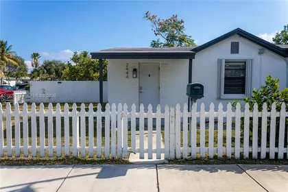 2444 Roosevelt St, Hollywood FL 33020 Hollywood, FL real estate